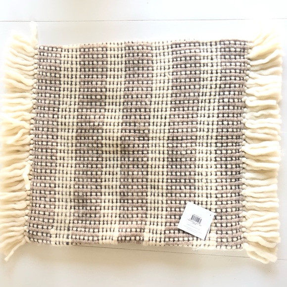 Serena and Lily Highland Pillow Cover 22x22 Sand & Blue *BRAND NEW*